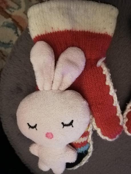 Rukavičky so zajačikom, 110