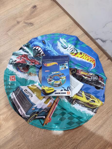 Disney rukávniky a kolesa na plávanie,