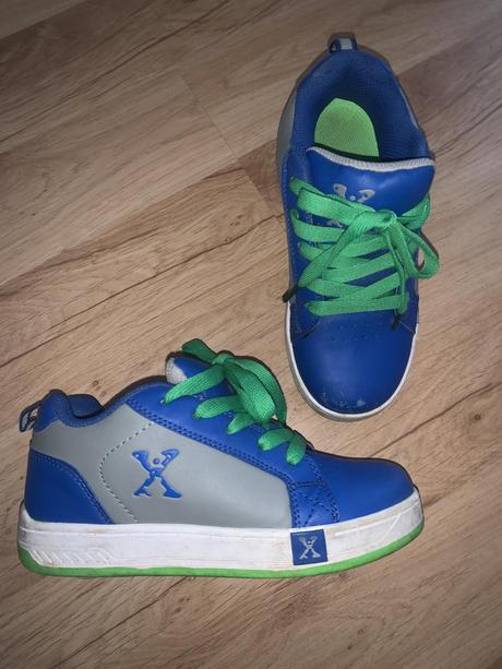 Kolieskové tenisky, 33