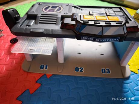 Policajná garáž s vysielačkou a so zvukmi, 