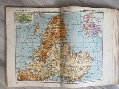 Stará prekrásna kniha soubor map 1946,,