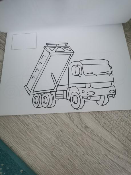 Omaľovánka super book,