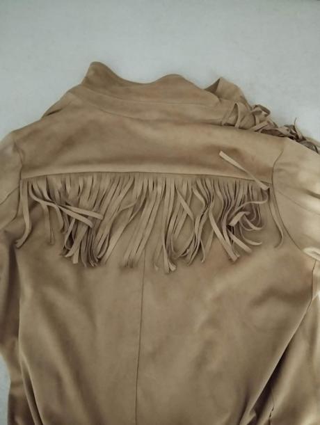 Bunda so strapcami, s