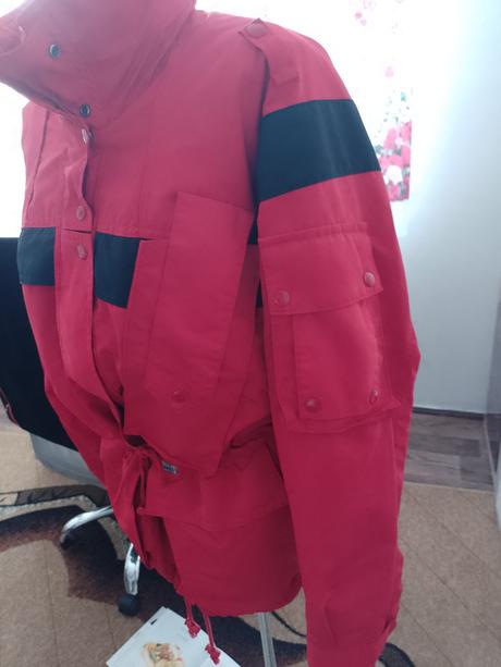 Dámska prechodná vetrovka, 38