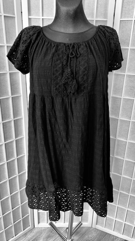 Letné šaty s madeirou, 