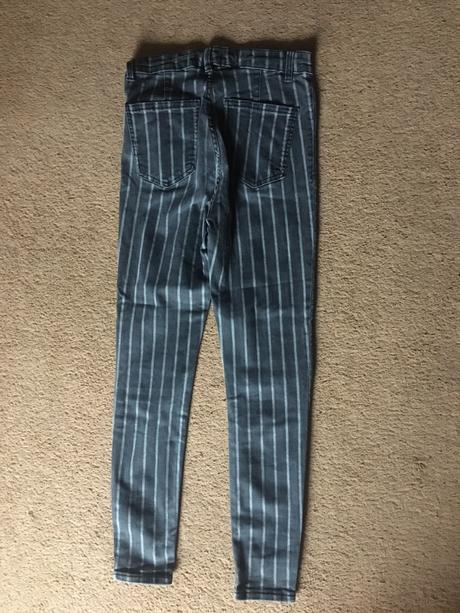 Nohavice 36, bershka,36