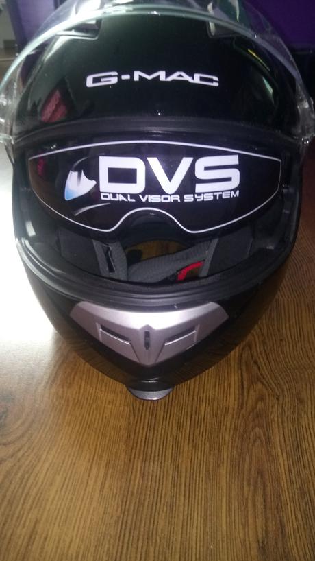 Motorkárska prilba, 