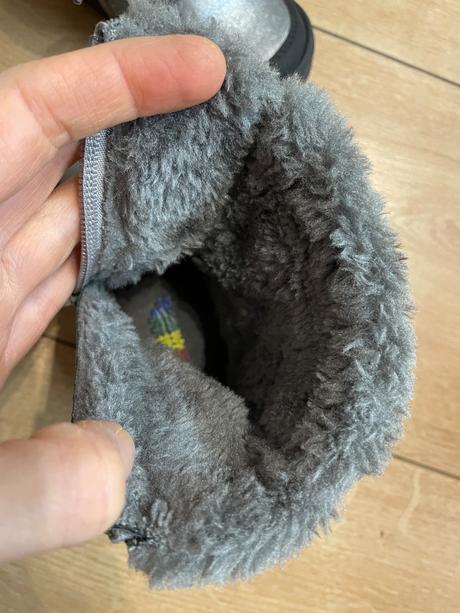 Takmer nové zateplené čižmy, baťa,23