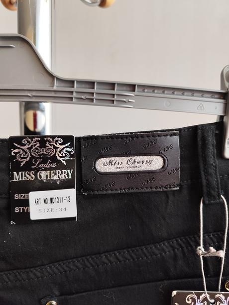 Rifle miss cherry, 34