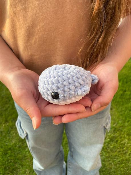 Predám ručne uháčkovanú veľrybku bublinku, 