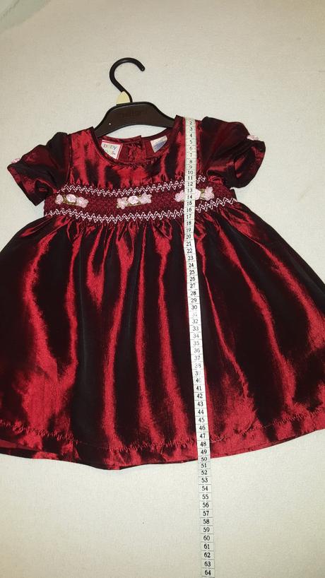 Slávnostné šaty, 92