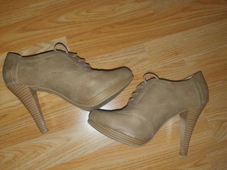 Dámske topánky na podpätku, 39