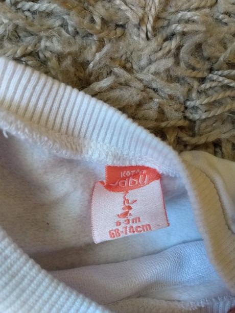 Mikinka s flitrami, 68