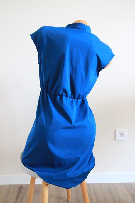 Elegantné tmavo modré šaty, espada, m