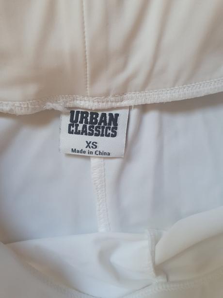 Pekné biele dievčenské legíny, 164