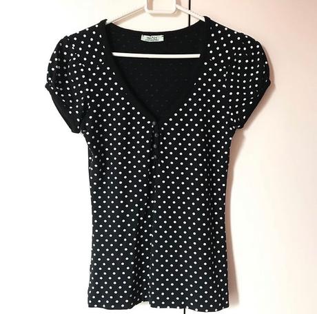 Bodkované elastické tričko/top, s