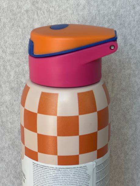Nerezová fľaša 700 ml - štýlový dizajn,