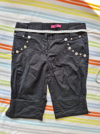 Damske kratase ciernej farby, s