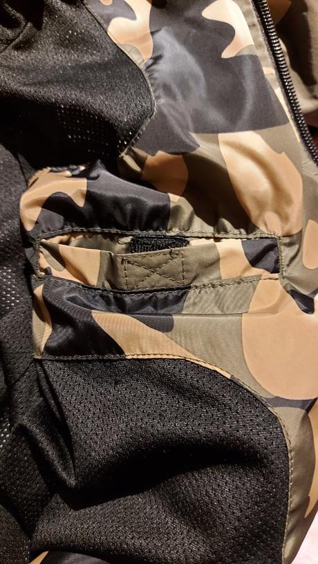 Predám chlapcensku bundu zn.money z uk, 152