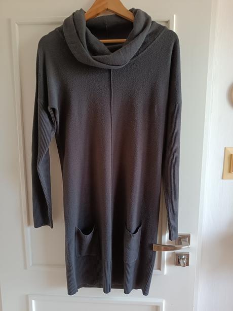 Dámsky pulóver/šaty, 40