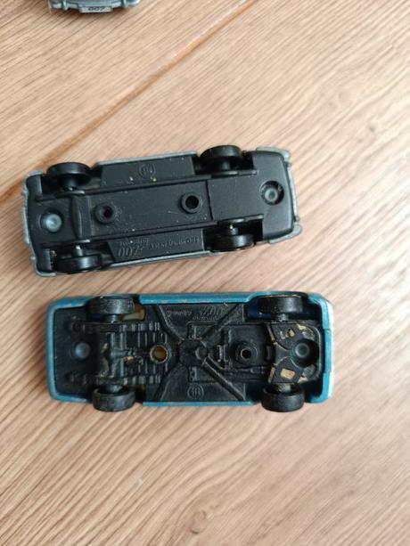 Auticka james bond 007,