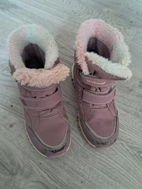 Darujem zimné topanky na donosenie, 33