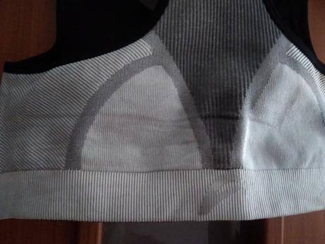 Obojstranná športová podprsenka, s