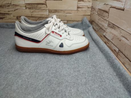 Botas 42 - tenisky praha 90, botas,42