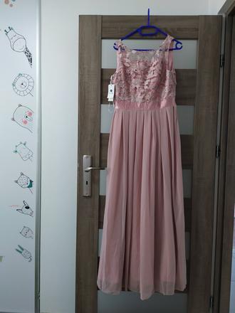 Dlhé spoločenské šaty, 38