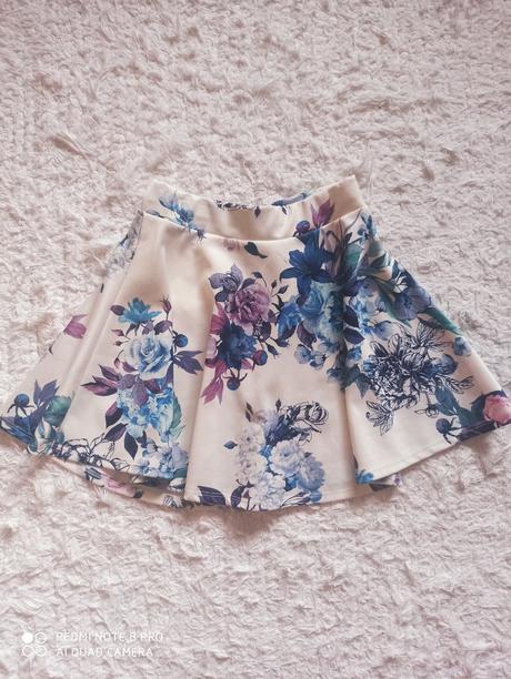 Sukňa s potlačou kvetov, s