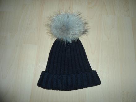 Cierna dievcenska čiapka, 