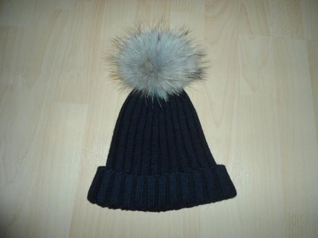 Cierna dievcenska čiapka, 