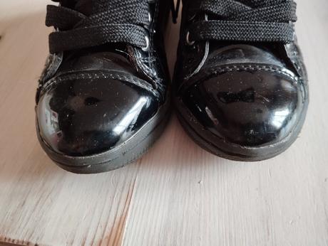 Prechodné topánky lakovky, geox,28
