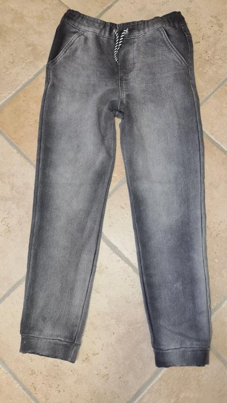 Troje hrubšie pekný stav - 78 cm, 128