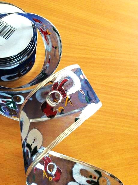 Ručne maľovaná vianočná stuha,