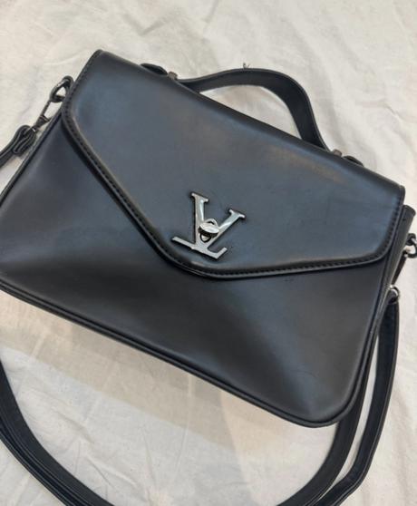 Crossbody dámska kabelka, 