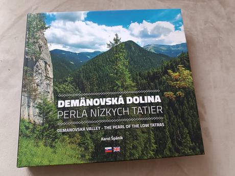 Kniha - demänovská dolina,