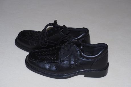 Chlapčenské spoločenské topánky, 33