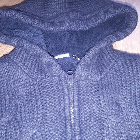 Hrubší svetrík, lupilu,110