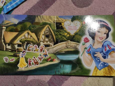 Magnetická knižka disney princezné, 