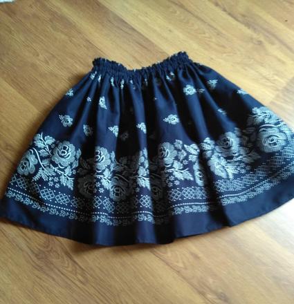 Dievčenská sukňa bordura, 134