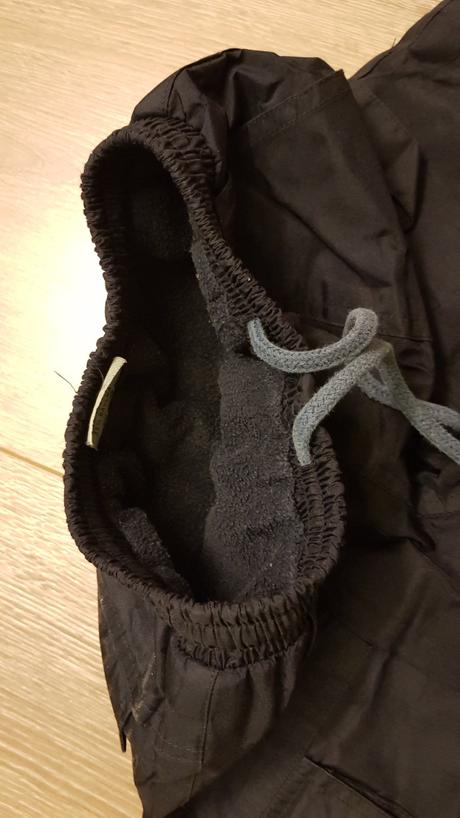 Čierne zateplené nohavice na 4 roky, 86