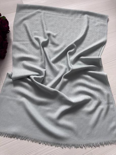 Gucci - modrý šál, 