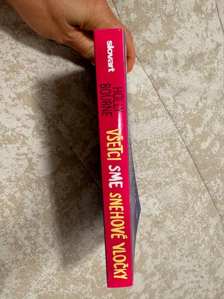 Všetci sme snehové vločky - holly bourne,