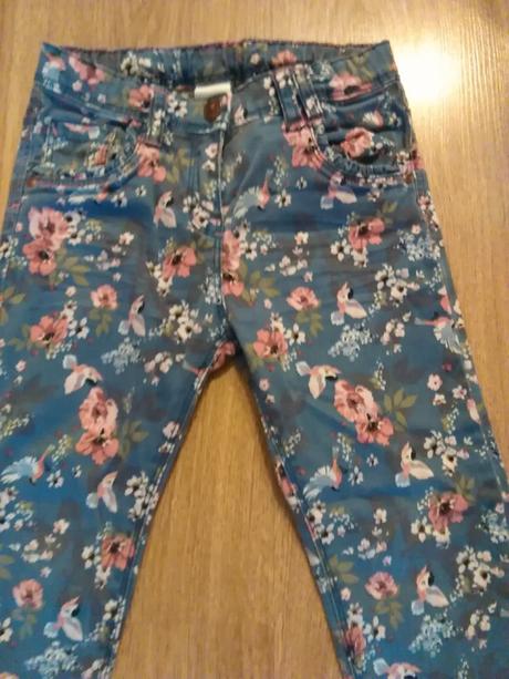 Dievcenske nohavice 116, c&a,116