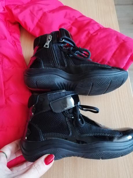 Vyššie členkove topánky, zn. prada, veľkosť 29, 29