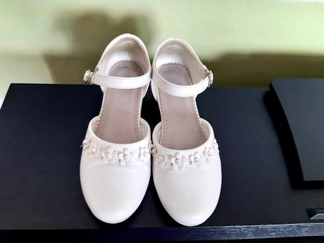 Sandalky na 1. sväté prijímanie, 34