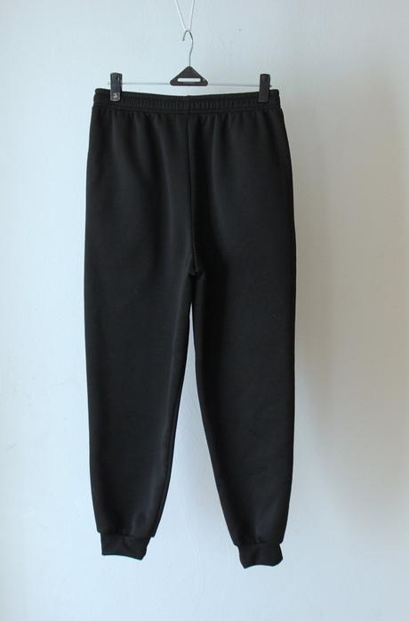 Štýlové čierne tepláky značky, l