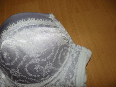 Biela push-up podprsenka, 75a