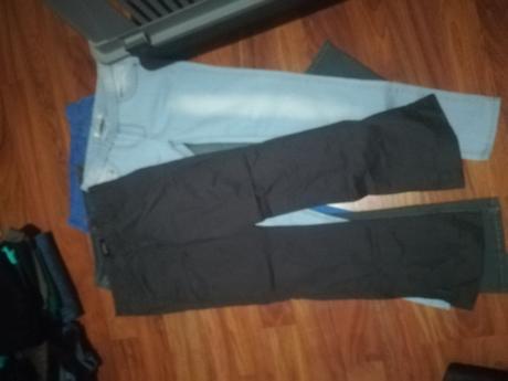 Balík nohavíc veľ. 40/m 4 ks, m